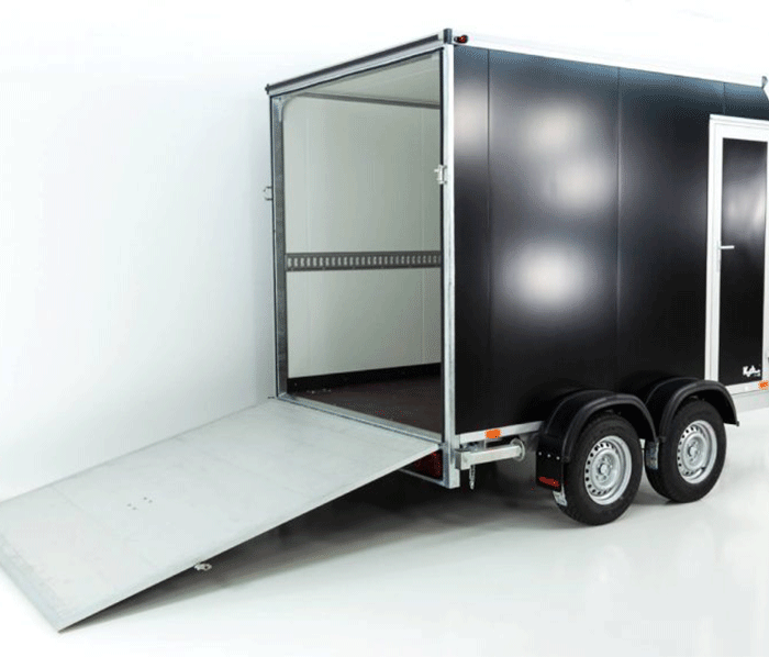 Vezeko Kofferanhänger VK Sandwich Black 2,7t|Rampe|Tür|Schräge
