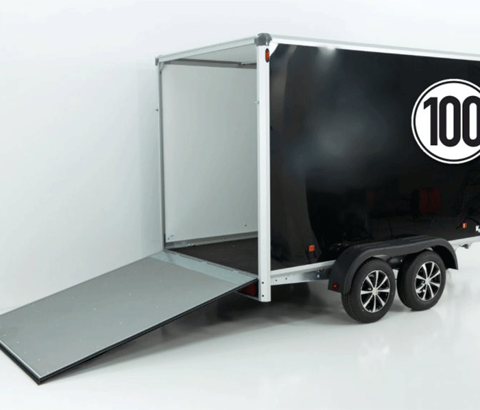 Variant Kofferanhänger Black Edition H:188 2,0t